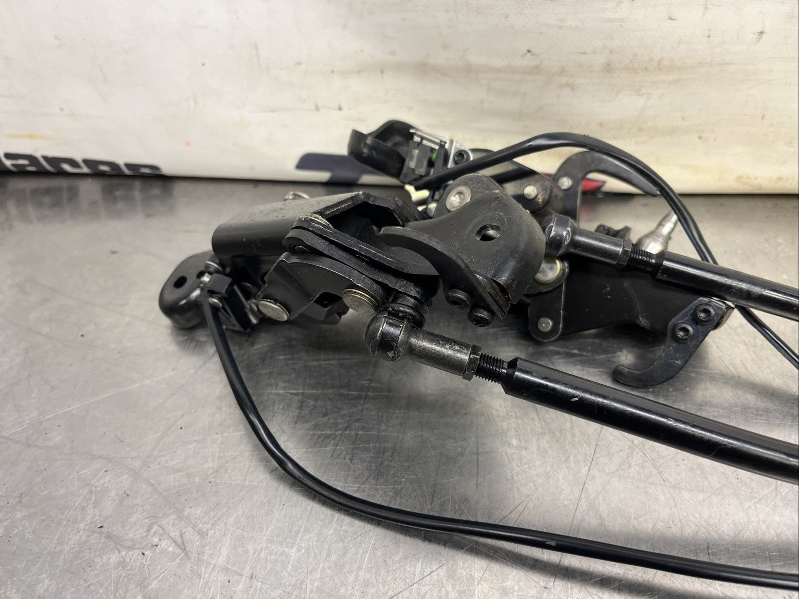 AUDI TT 8J MK2 ROADSTER CONVERTIBLE ROOF FRONT FIXING HOOK MOTOR+LINKAGE+CATCHES