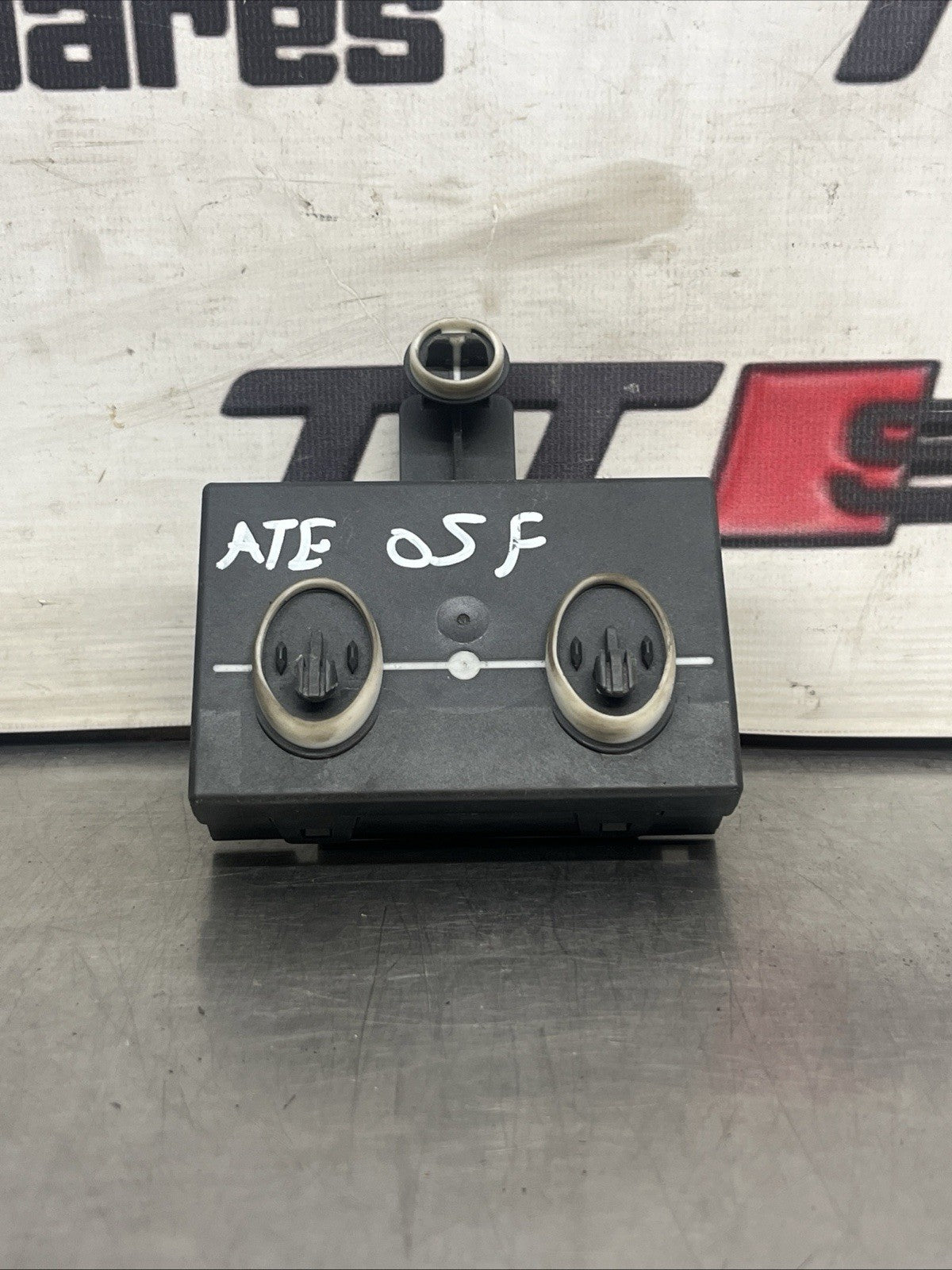13-20 SKODA OCTAVIA MK3 FRONT DRIVER DOOR ECU CONTROL MODULE 5Q4959593E