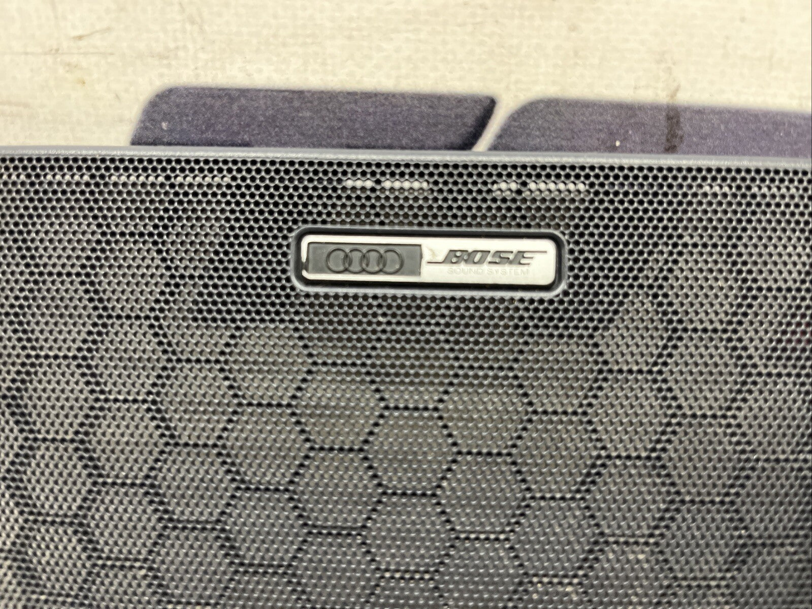 Audi TT 8N MK1 Right Offside O/s Bose Speaker Grill Cover 8N0035420A Blue