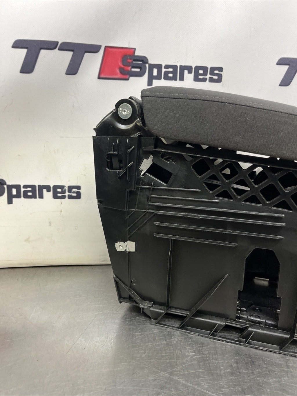 1K5864251C 08-2013 MK6 VOLKSWAGEN GOLF CENTRE CONSOLE ARMREST V