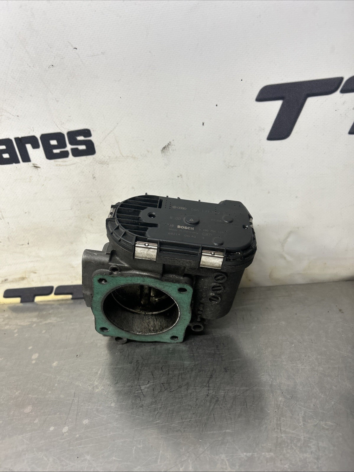 THROTTLE BODY 1.8T Audi TT A3 VW Golf etc 06A 133 062 G   06A133062G