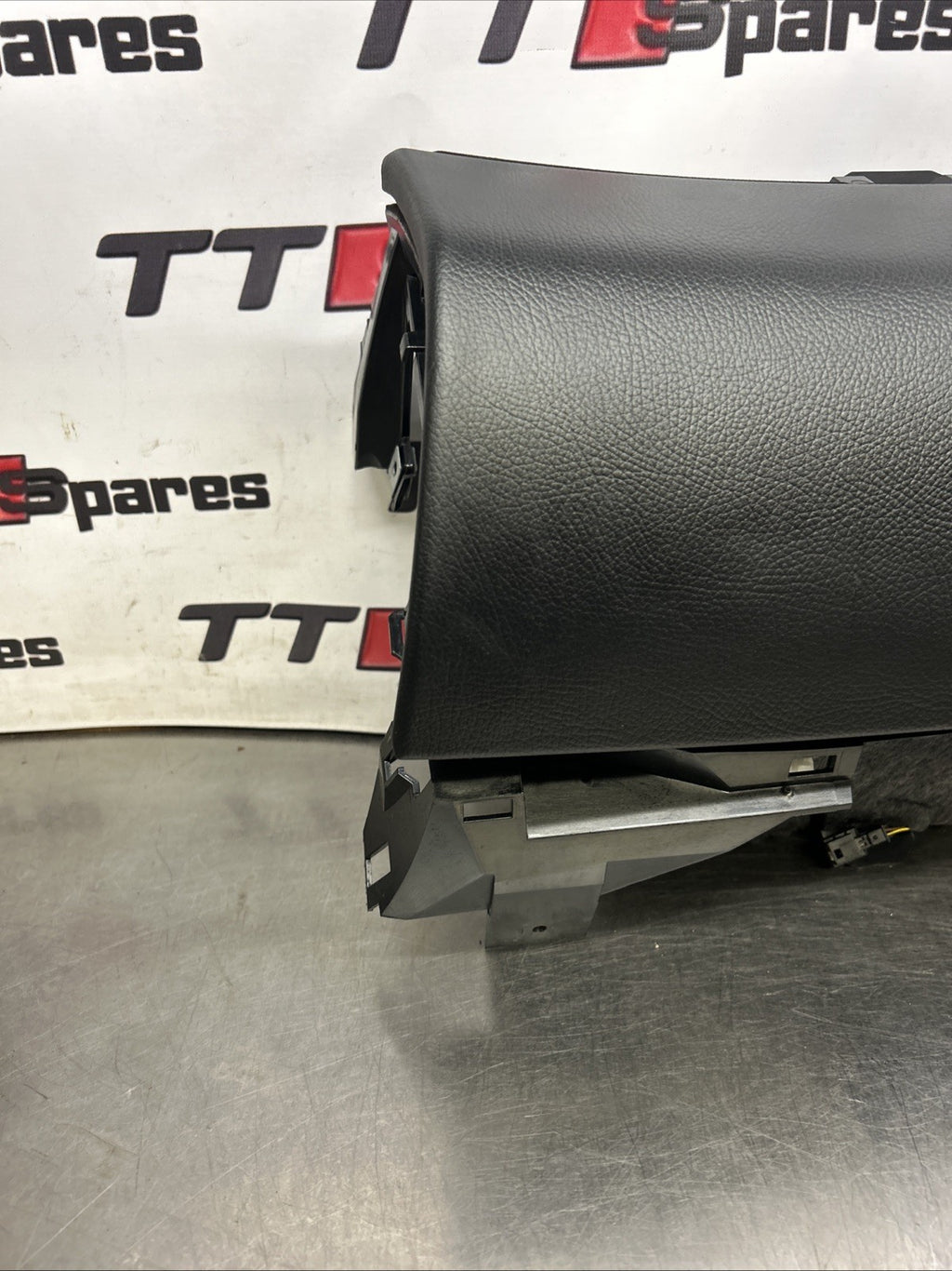 2007 Mercedes S-CLASS W221 Glove Box A221 680 06 98