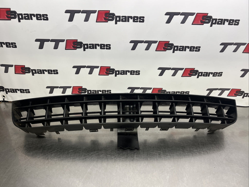 Audi Tt Mk1 3.2 V6 Front bumper  Lower Middle Grill Genuine