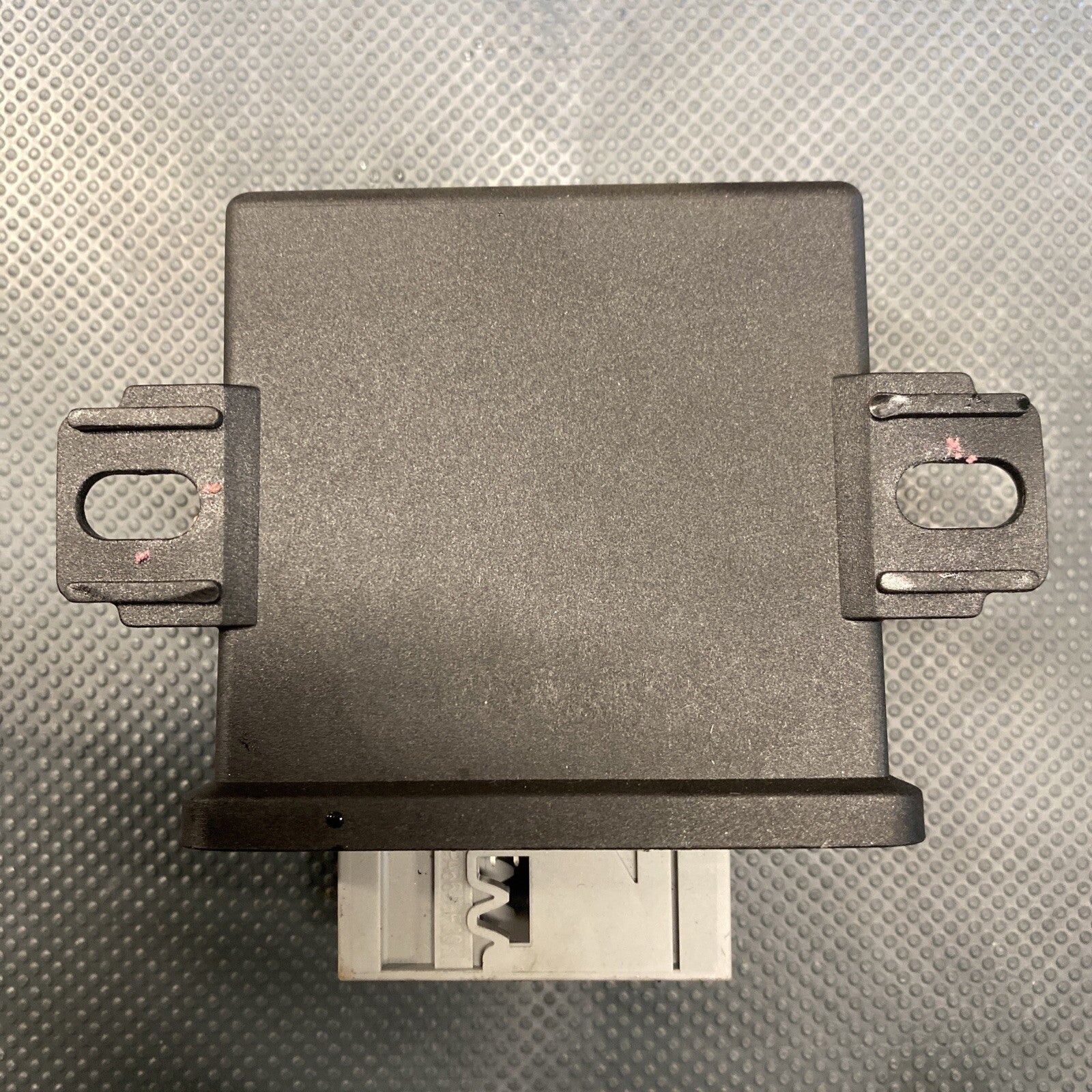 Audi A4 8P A6 C6 Xenon Headlight Range Control ECU  8P0907357F