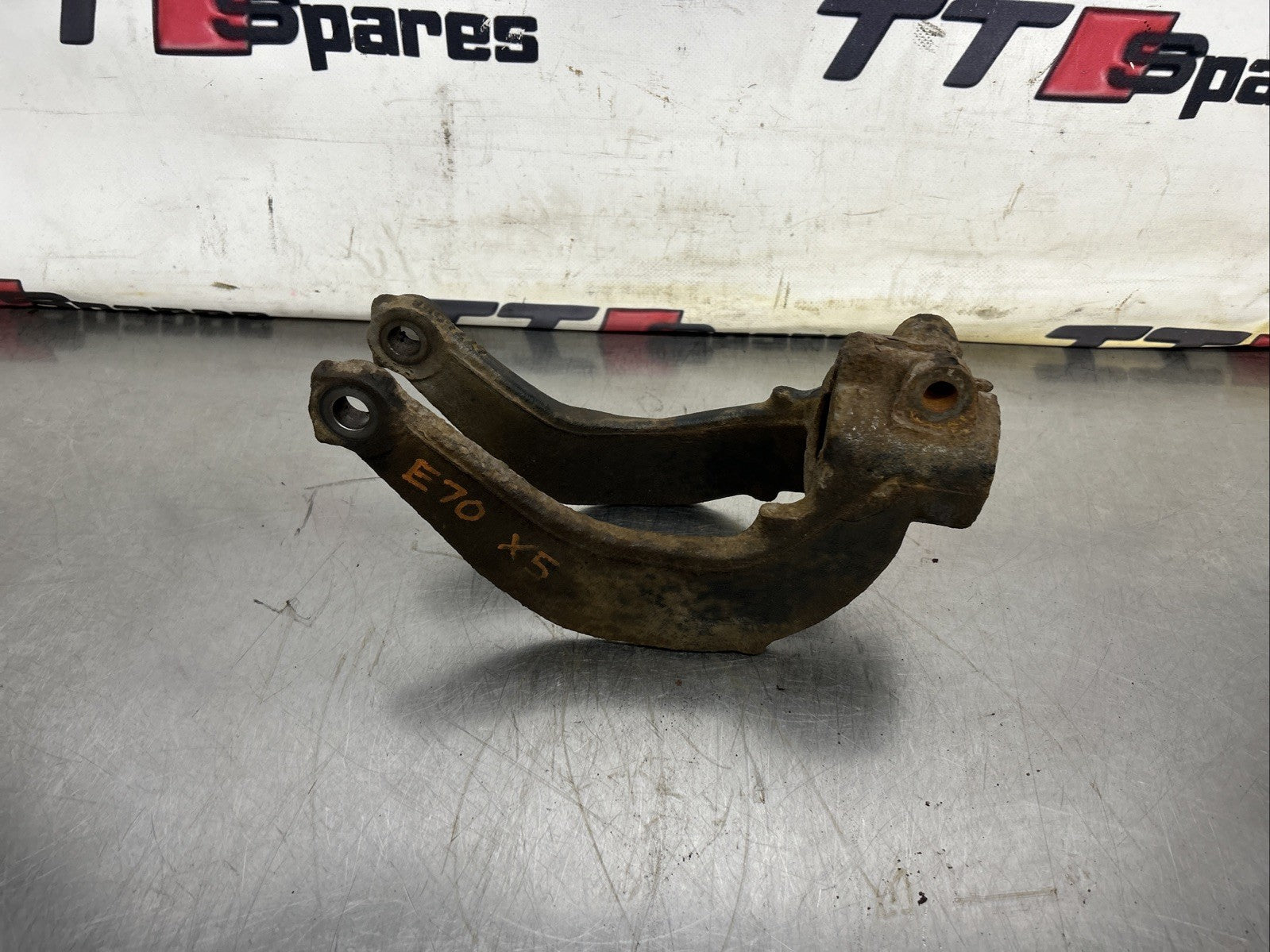 ✅✅BMW X5 E70 X6 E71 E72 FRONT LEFT STRUT SHOCK ABSORBER MOUNT BRACKET 6775085 AA