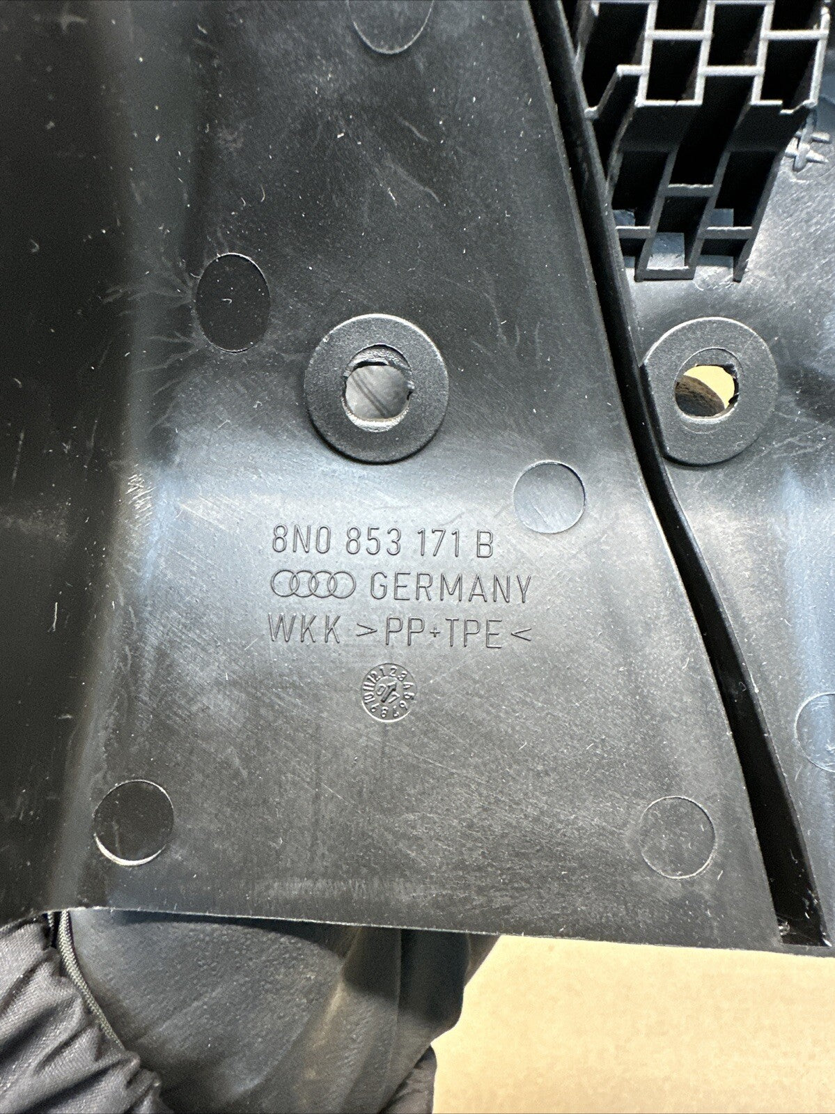  8N0853171B Audi TT Mk1 Quattro 2004 Passenger Side Outer A Pillar Cover Trim
