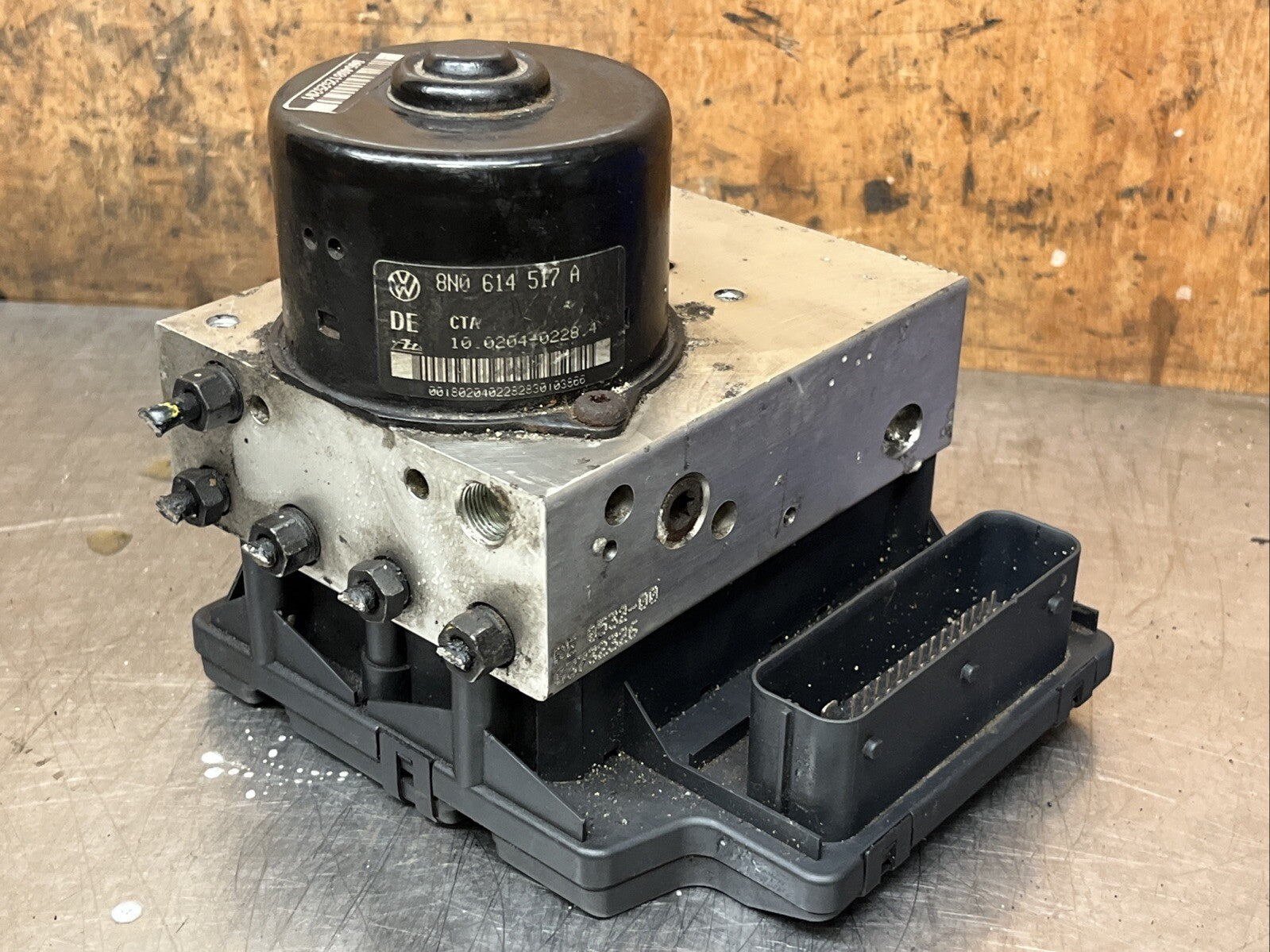 Audi TT S3 8N ABS Pump Controller ECU Control Unit 8N0614517A 8N0907379E