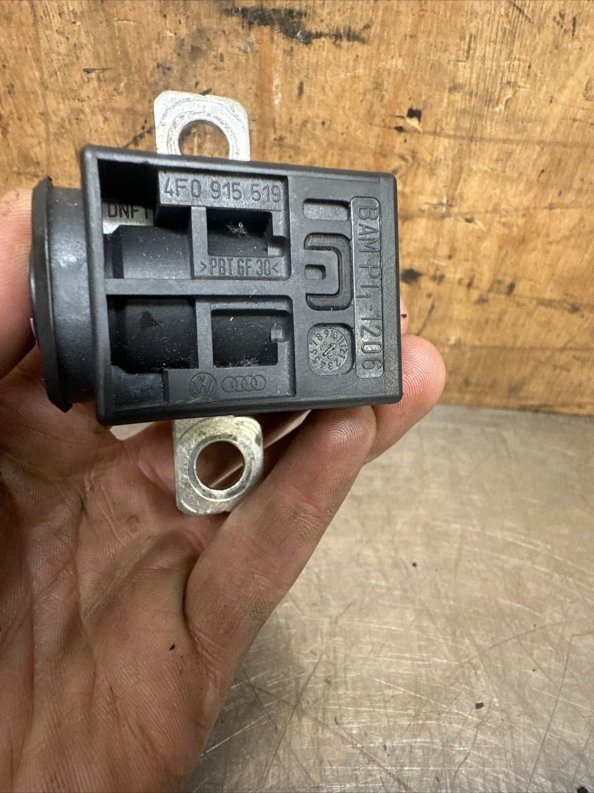 4F0915519  Volkswagen Audi Seat Skoda Fuse Box Sam Module Unit
