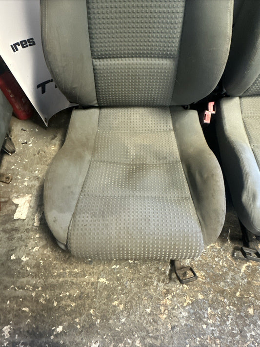 AUDI TT MK1 ROADSTER INTERIOR CLOTH SEATS NON HEATED GENUINE OEM