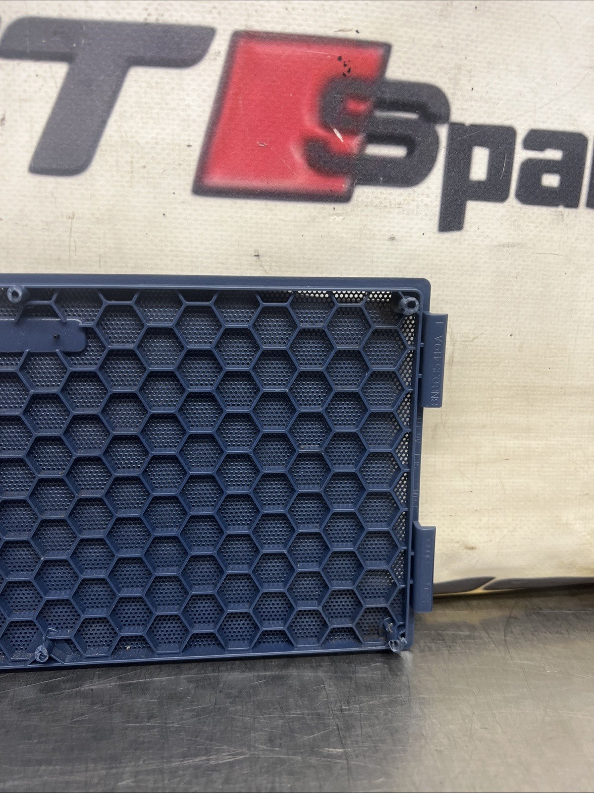 Audi TT 8N MK1 Left N/S Bose Speaker Grill Cover 8N0035419A Blue