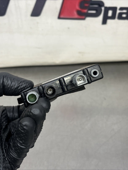 Land Rover Range Rover Vogue 4.4L Radio Antenna Amplifier XH4218C847BB 2009-2012