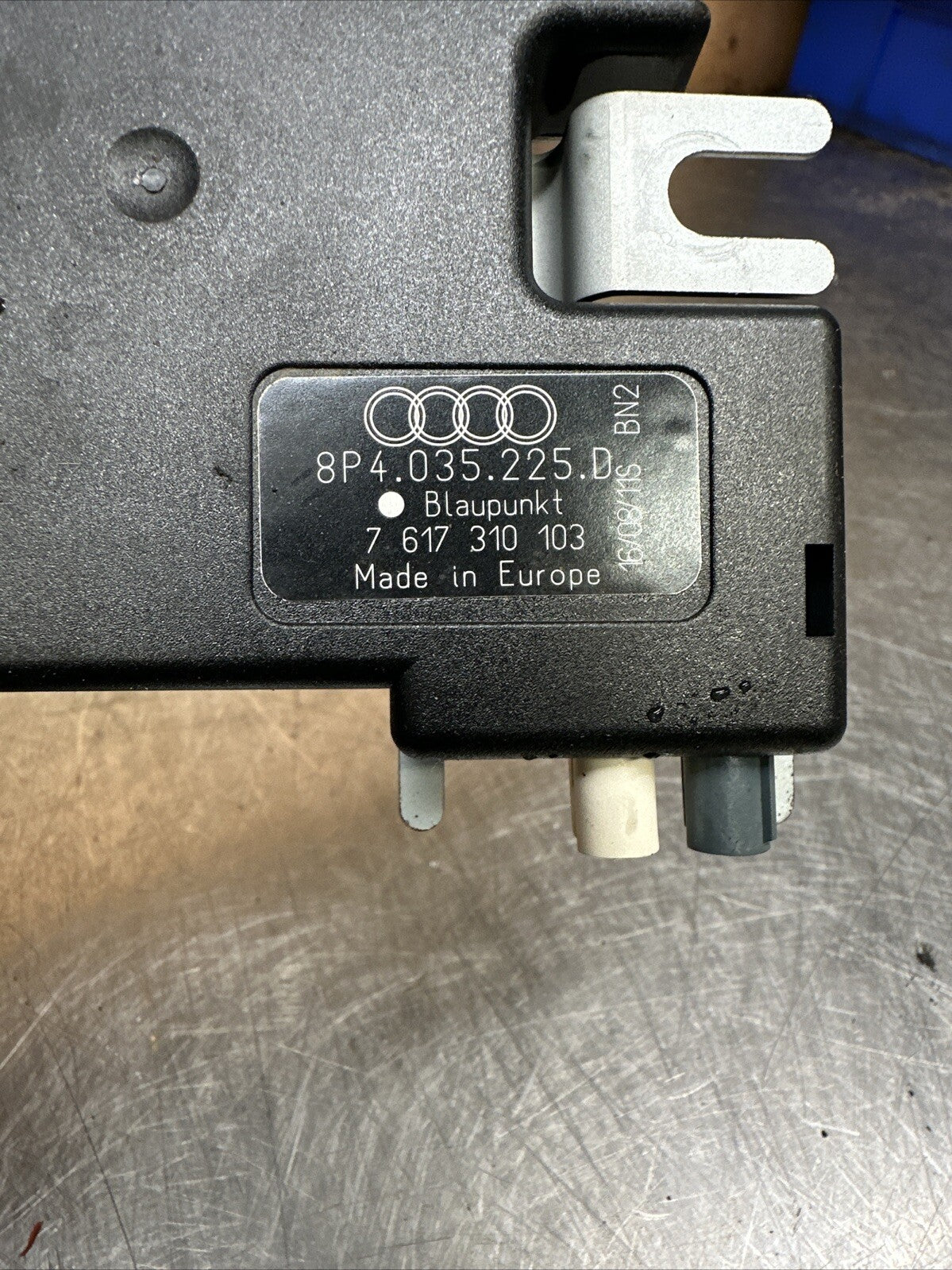 2008 AUDI A3 AERIAL ANTENNA AMPLIFIER 8P4035225D #2