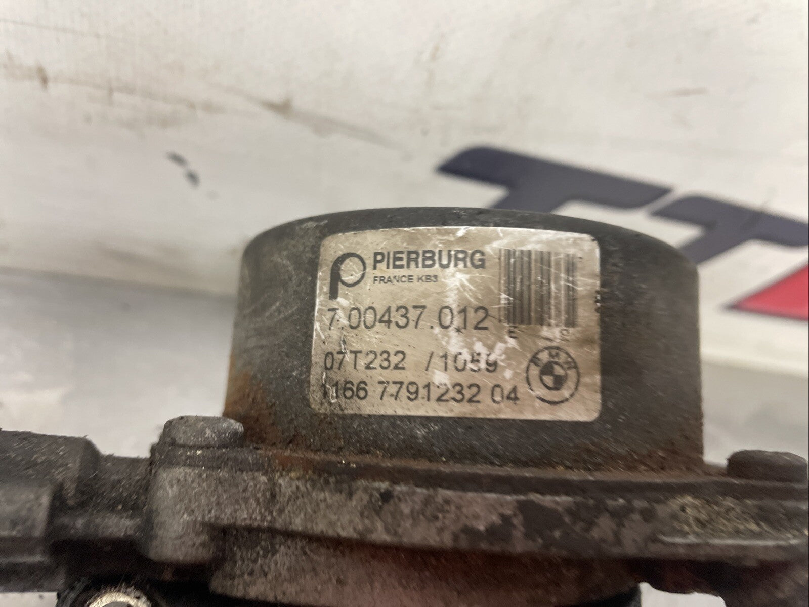 BMW X3 2005 Brake Vacuum Pump 700437012, 7.00437.012 11667791232