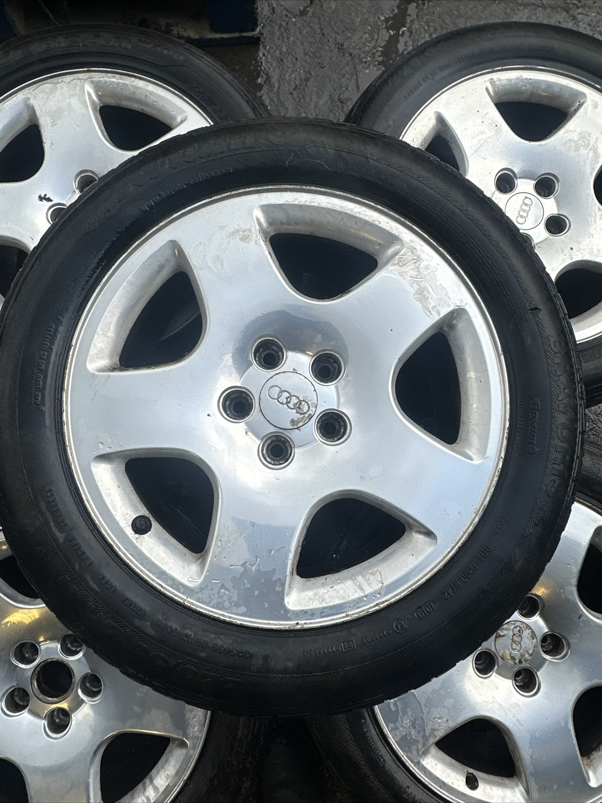 GENUINE AUDI A8 4D D2 COMPETITION 8J X 17" ALLOY WHEEL RIM 4D0601025B 5x