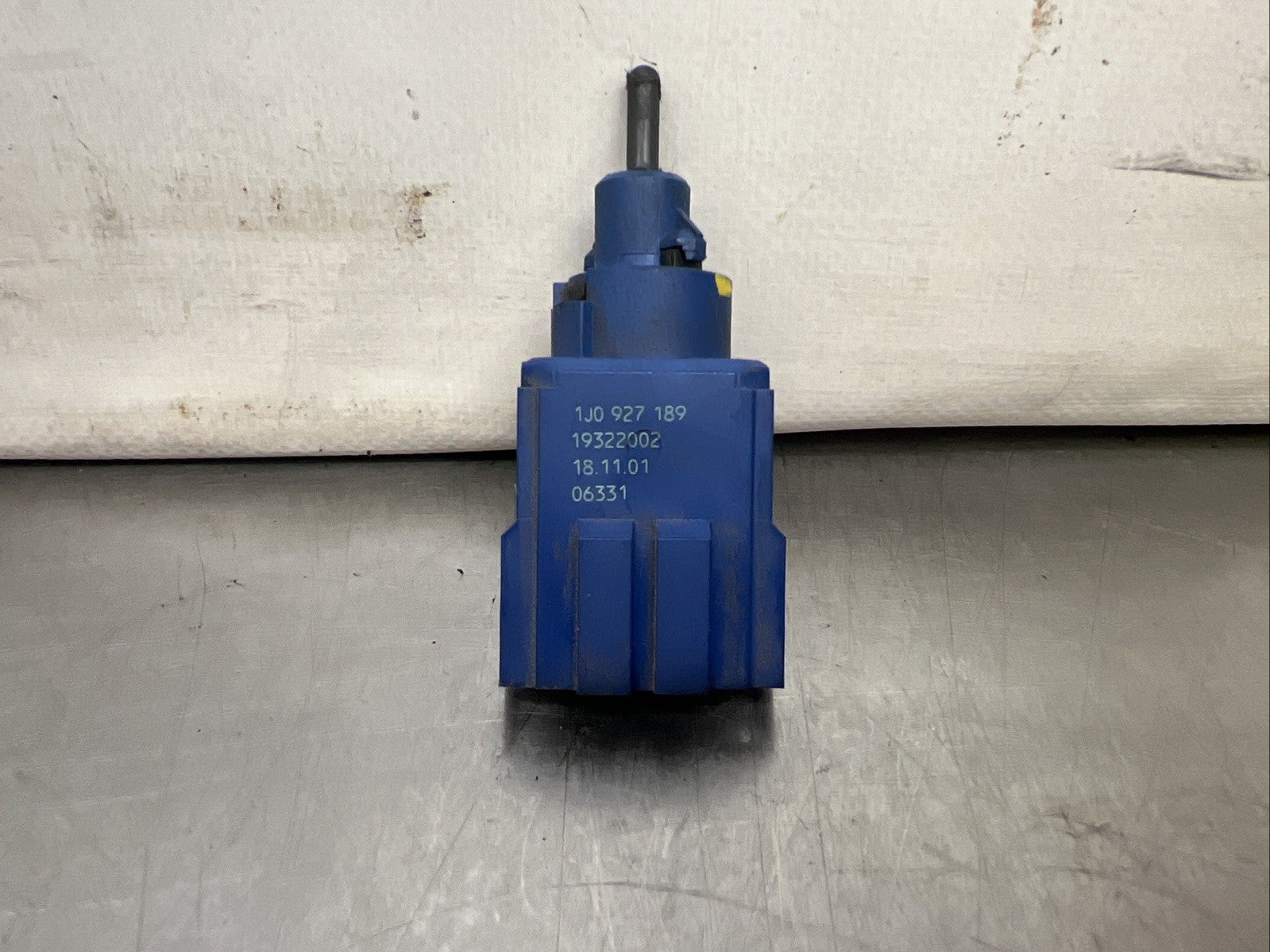 Audi TT mk1  SEAT Leon Cupra R 2001-2006 Blue Clutch Pedal Switch 1J0927189