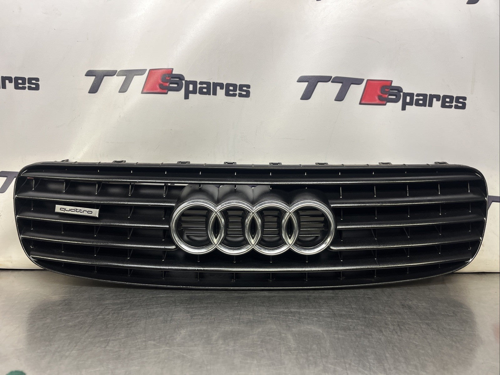 Genuine Audi TT Mk1 8N 99-06 Quattro Badge 5 slat Grille bumper