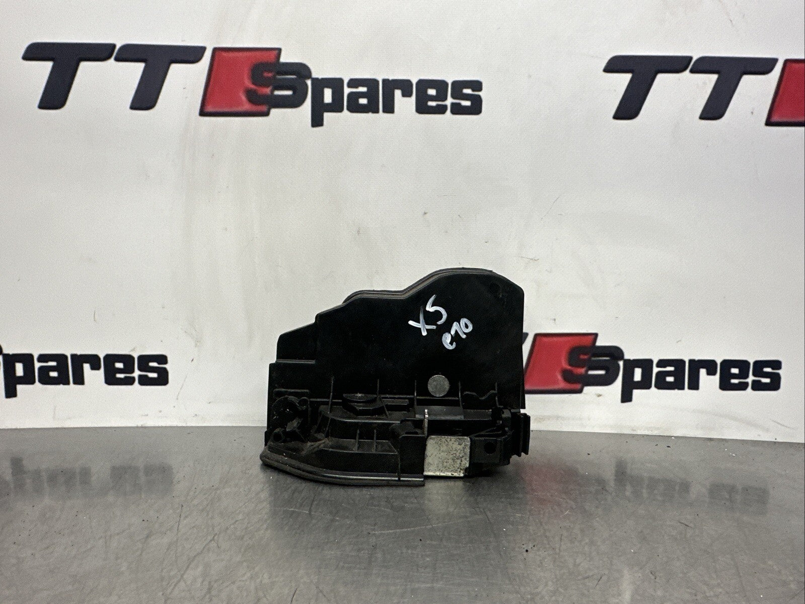 BMW X5 DOOR LOCK MECHANISM REAR RIGHT DRIVER SIDE 7202148 E70 2007 - 2009