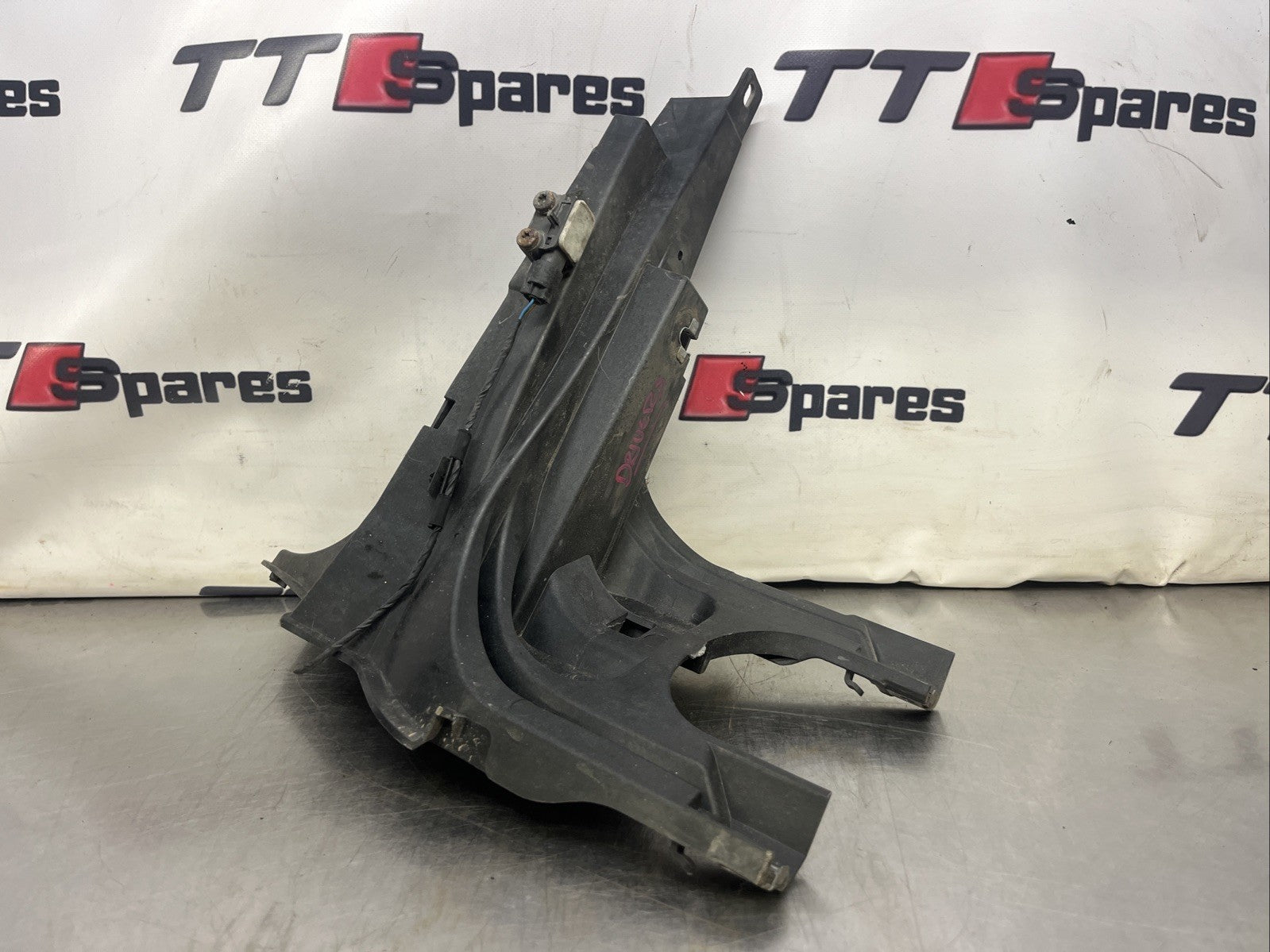 BMW X5 E70 Wing Panel Bracket Front Bumper Right O/S Fender Bottom Mount 7157984