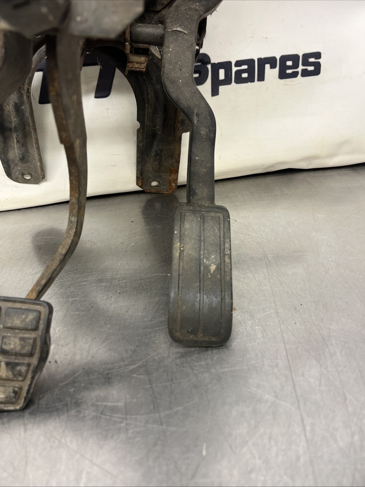 VOLKSWAGEN GOLF JETTA MK2 1.6 8V THROTTLE CLUTCH BRAKE PEDALS LHD