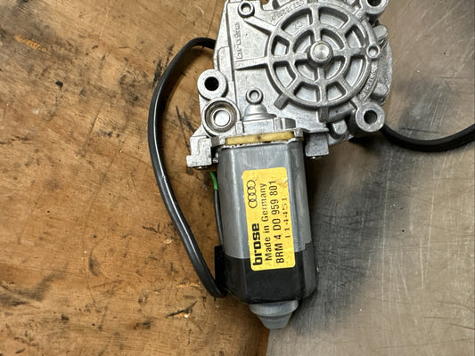 Audi A8 4D D2 PF NS Left Electric Window Motor 4D0959801H