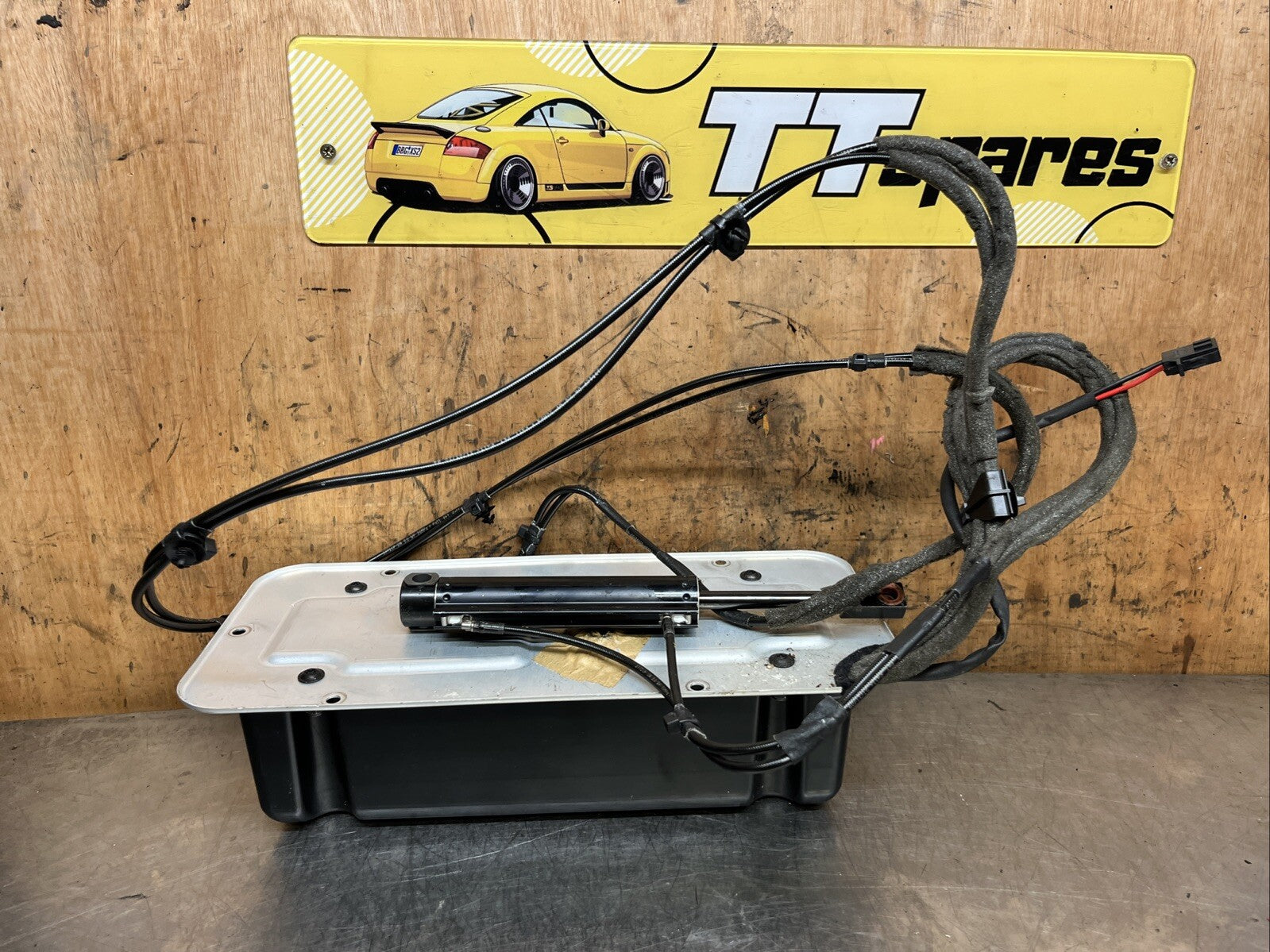 AUDI TT TTS MK2 8J Convertible Roof Hydraulic Pump + Cylinder + Pipes 2006-2012