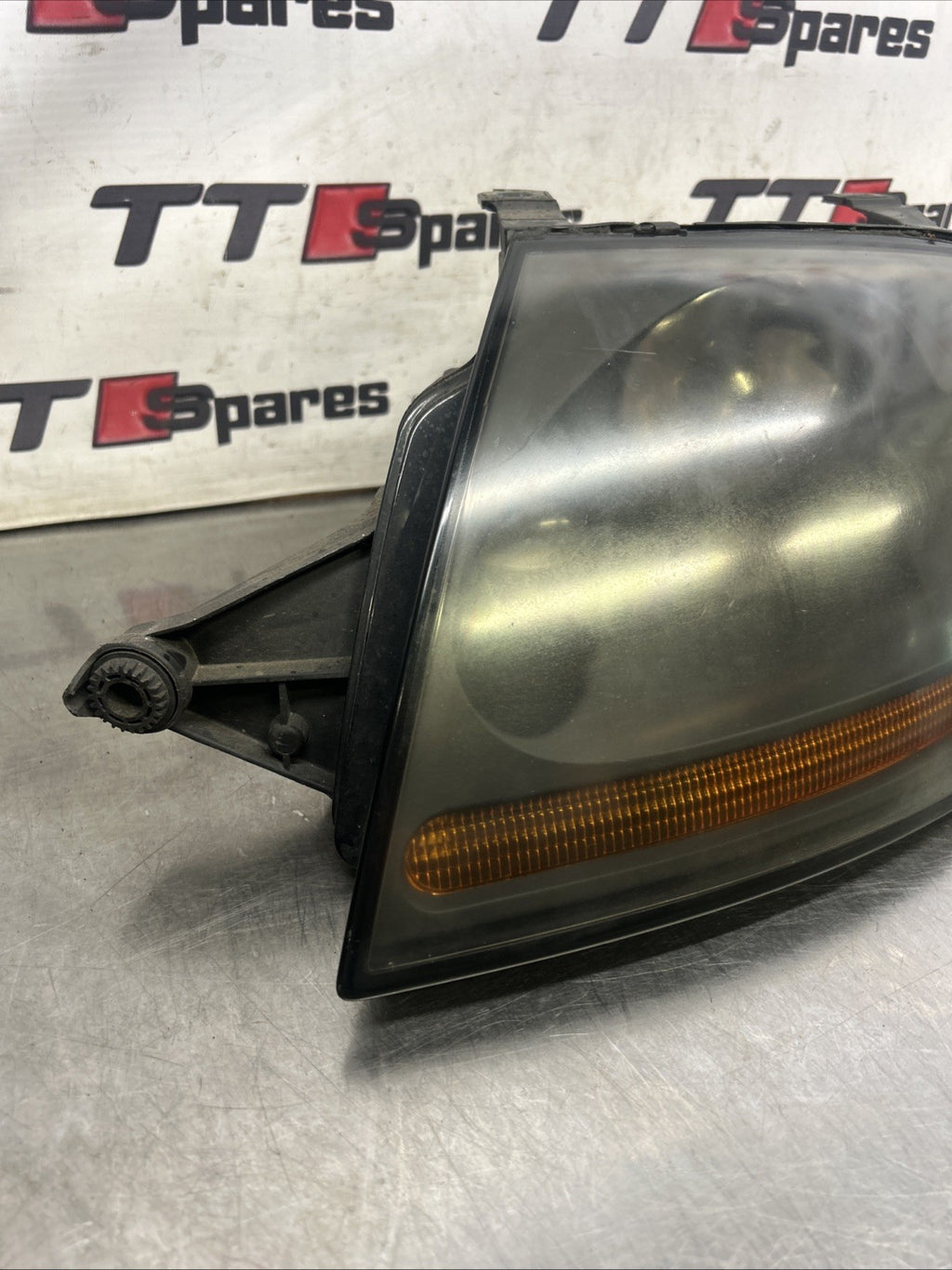2002-2006 Audi TT Left Passenger Headlight / Headlamp 8N0941003BJ