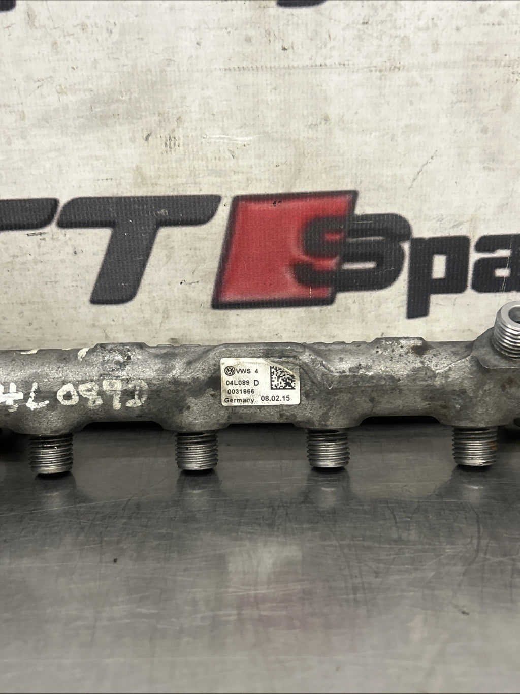  2019 VOLKSWAGEN GOLF MK7 2.0TDI GTD FUEL COMMON INJECTION RAIL 04L 089 D