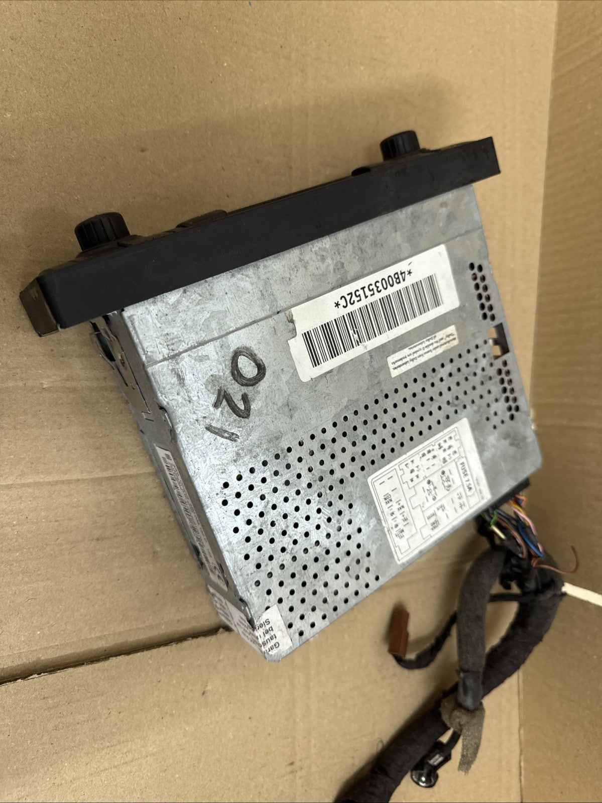 4B0035152C 2003 AUDI TT RADIO STEREO CASSETTE PLAYER HEAD UNIT With No Code