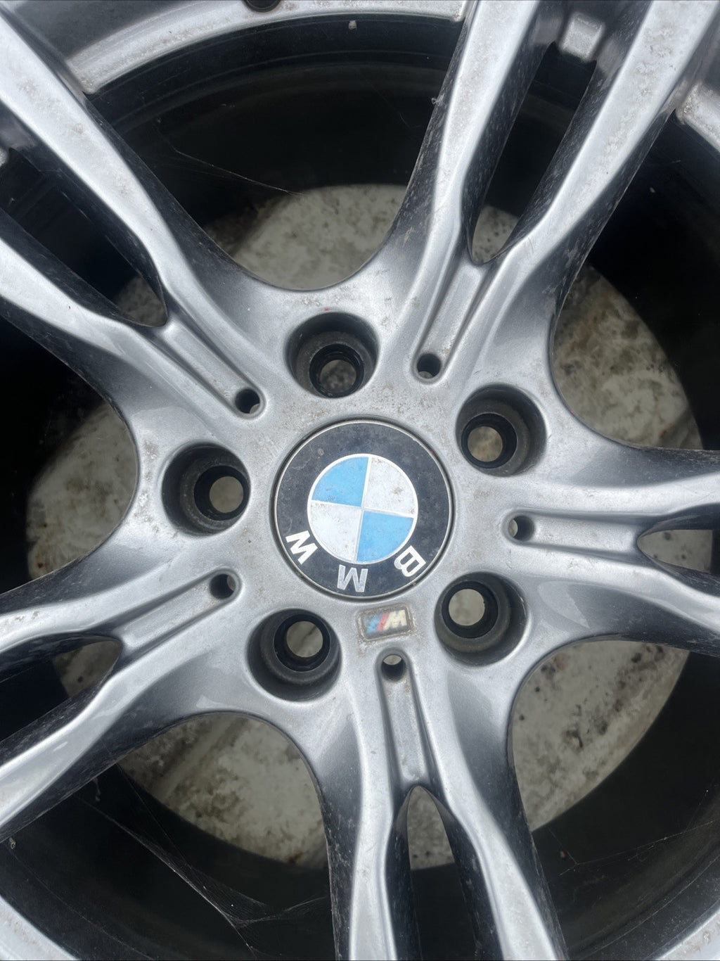 3611 7  845 881 GENUINE BMW WHEEL & FREE TYRE 7845881 8.5J x 18"