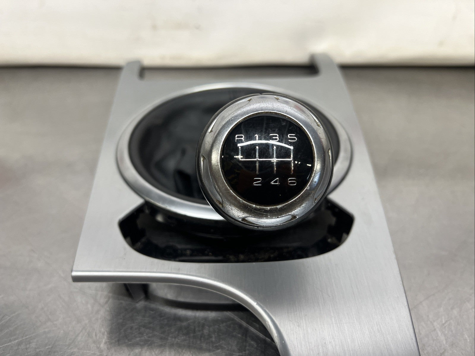 8J2863916A Audi TT Gear Knob Console Surround Trim 6 Speed Manual 2007 MK2 8J 