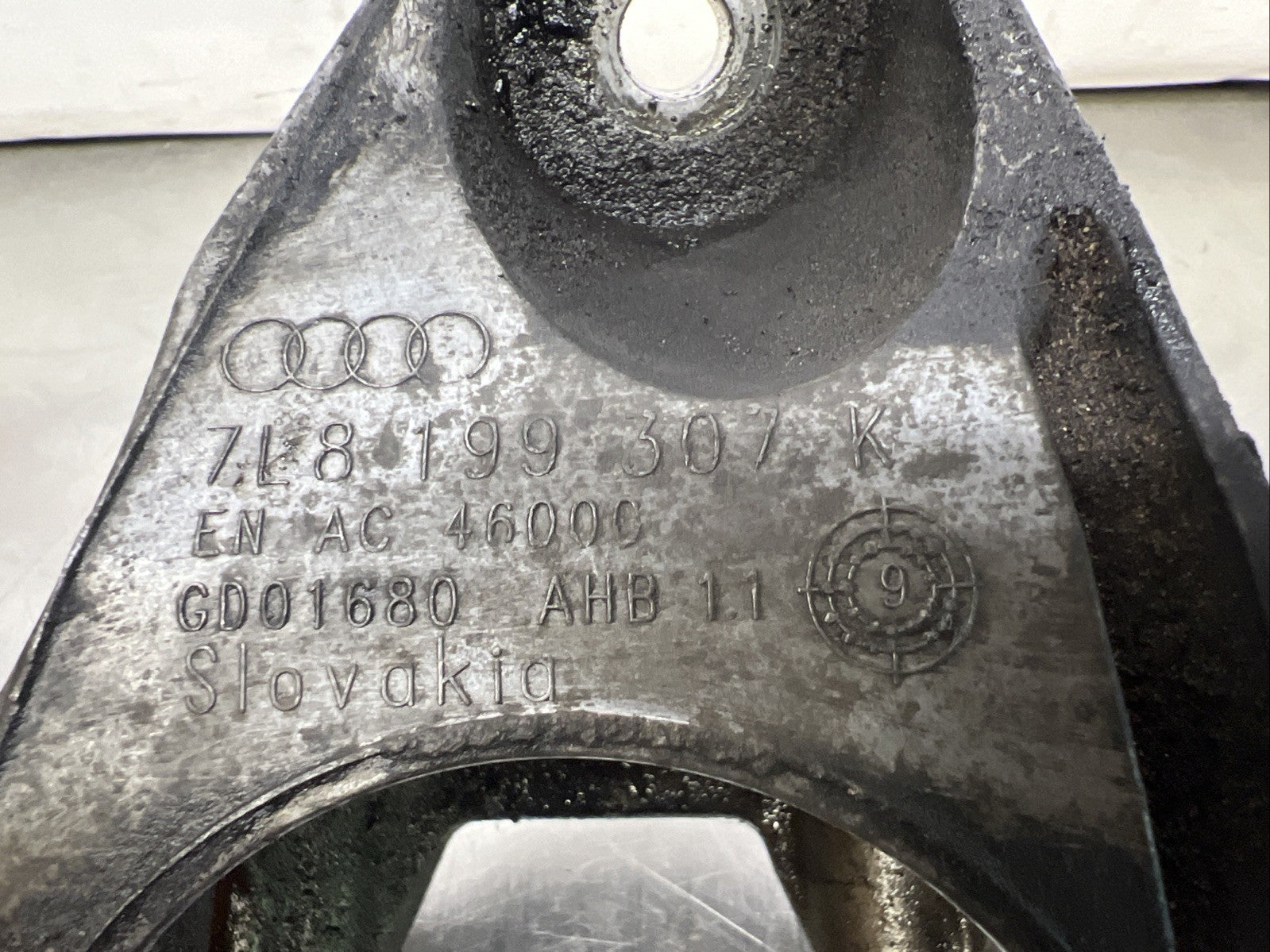 2012 Audi Q7 3.0 V6 Diesel CRC. Engine Mount/Bracket 7L8199307K 75K