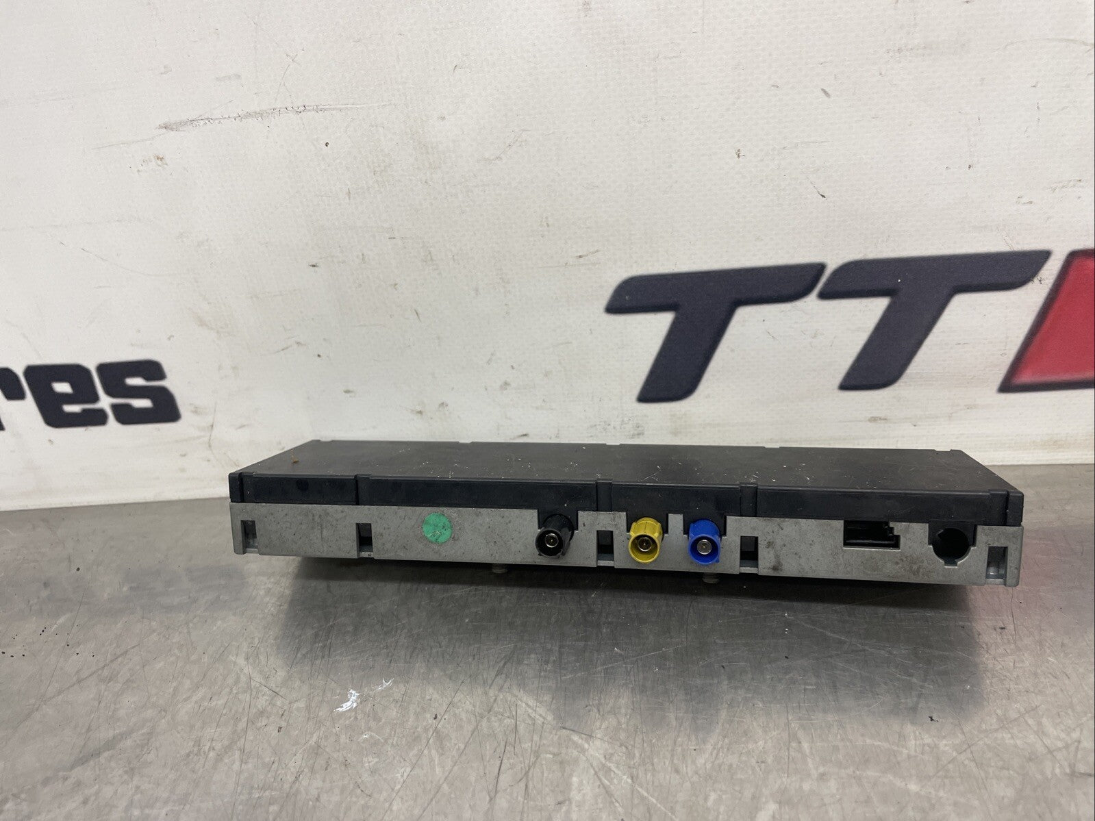 6912817 BMW 3 Z4 Series E46 E85 E86 Antenna Amplifier Diversity 