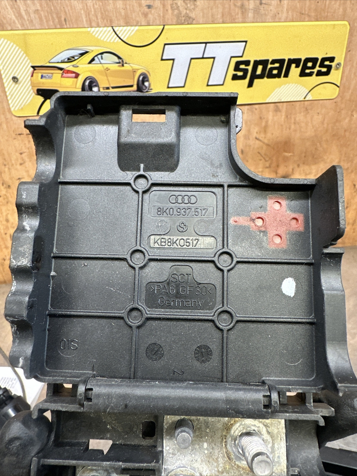 AUDI A5 A4 B8 08-16 POSITIVE BATTERY DISTRIBUTOR TERMINAL POWER BOARD 8K0937517A