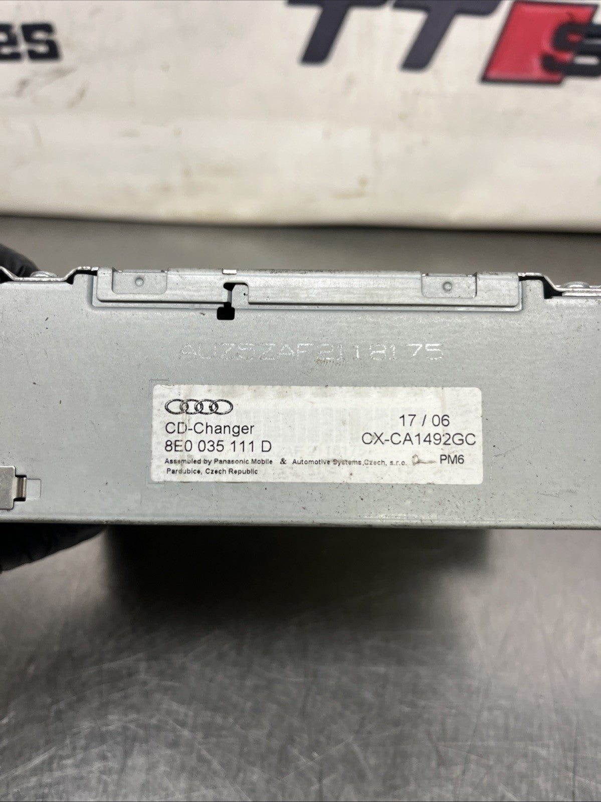 AUDI R8 2008 CD CHANGER 6 DISC PLAYER HEAD UNIT 8E0035111D AUDI A4 A5 A6 