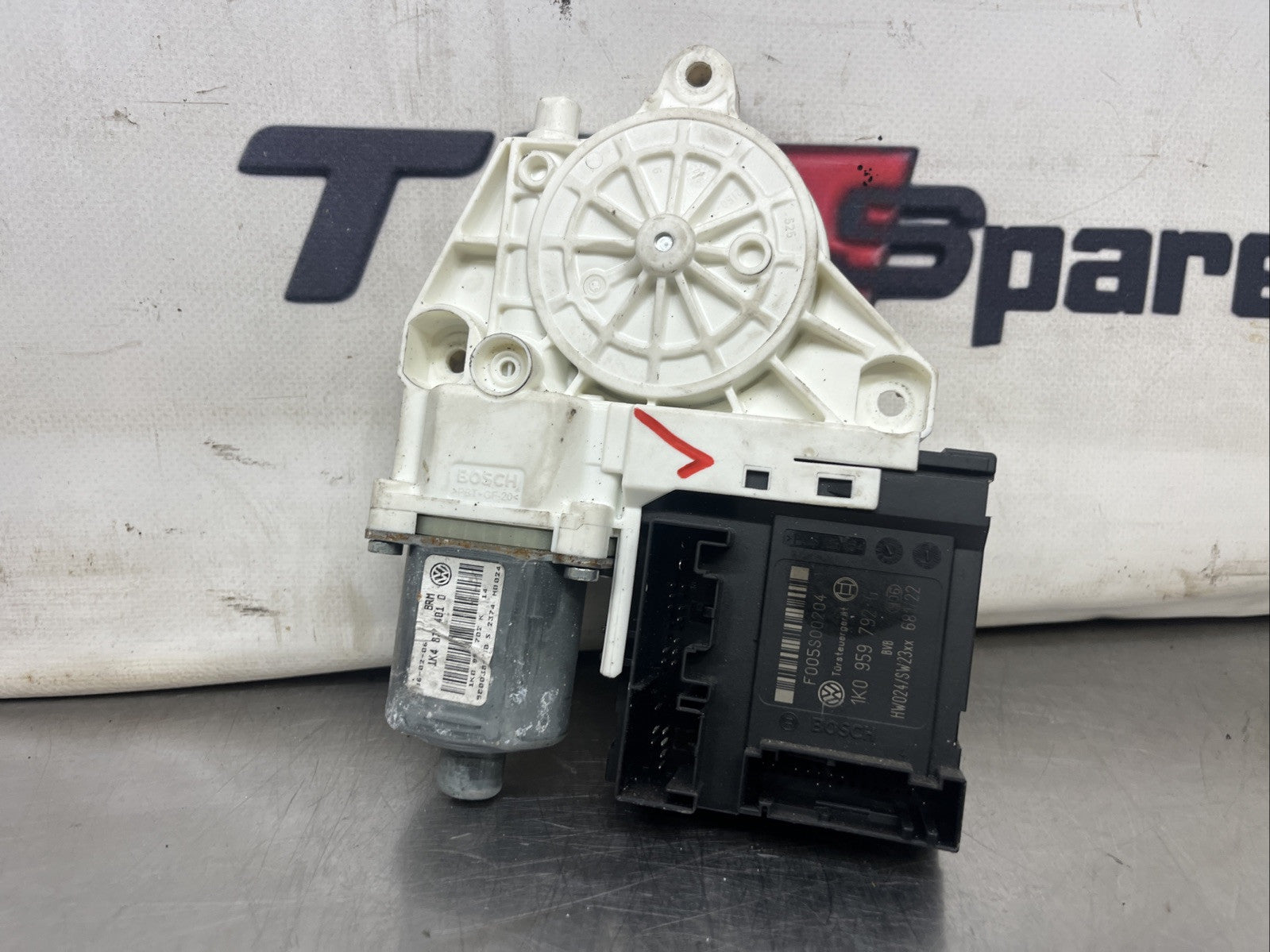 1K0959792G 2008 VW GOLF 1.9 S TDI 5DR (1K) MK5 BKC PASSENGER FRONT WINDOW MOTOR 