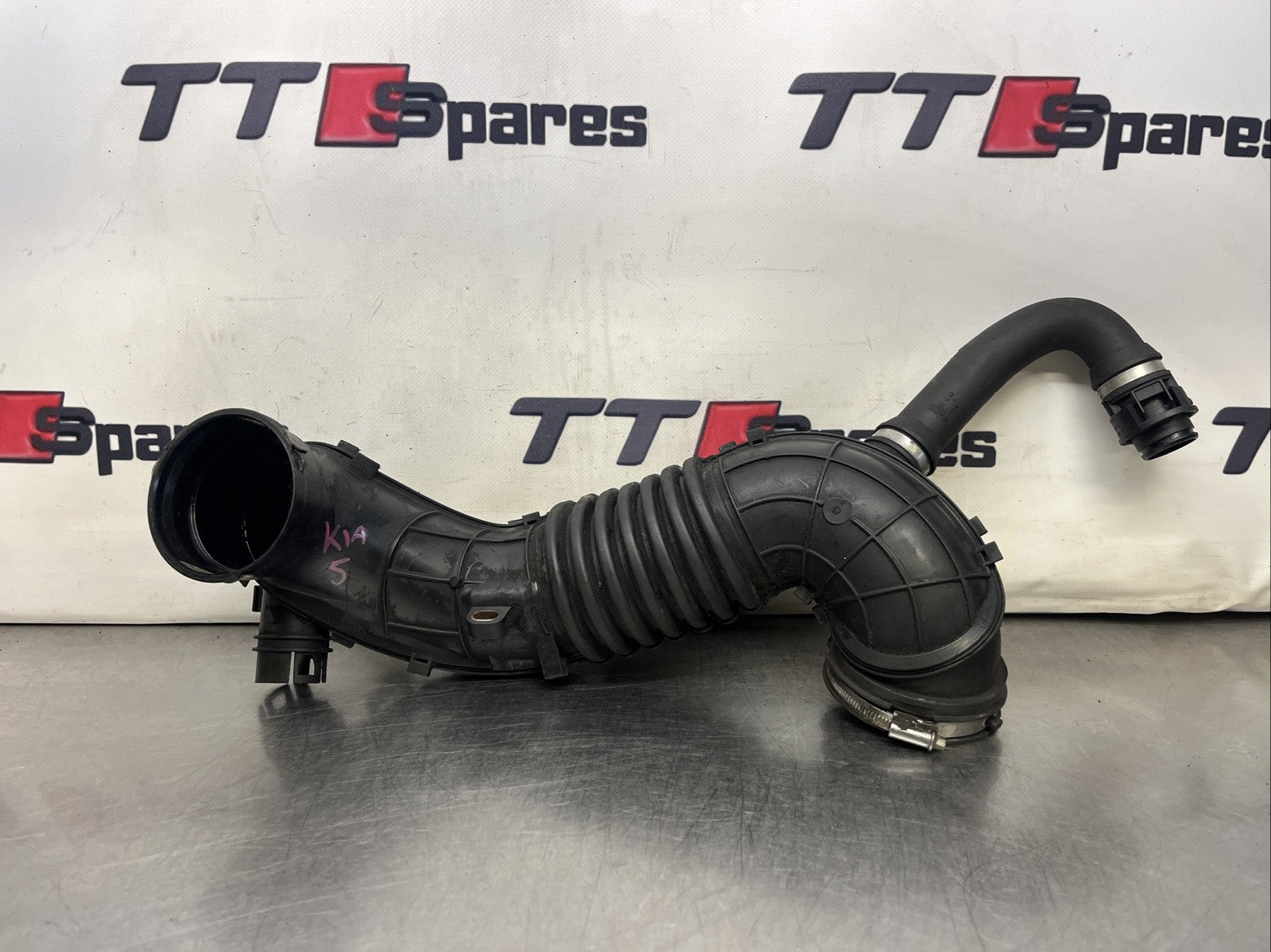 2012 KIA SORENTO XM MK2 2.2 DIESEL AIR INTAKE PIPE HOSE 28130-2W300