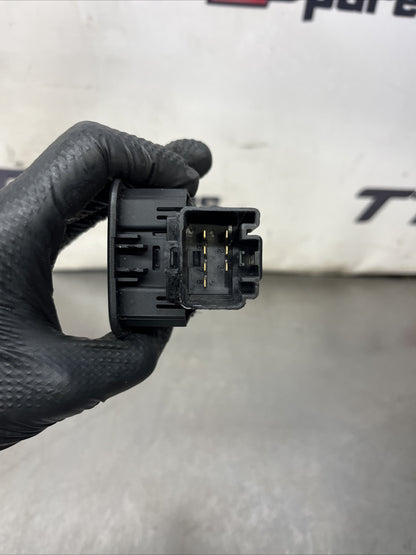 2007 LAND ROVER DISCOVERY 3 OFFSIDE RIGHT REAR WINDOW SWITCH YUD501080PVJ