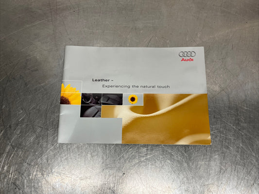 AUDI TT MK1 1998-2005 SERVICE BOOK “ LEATHER “
