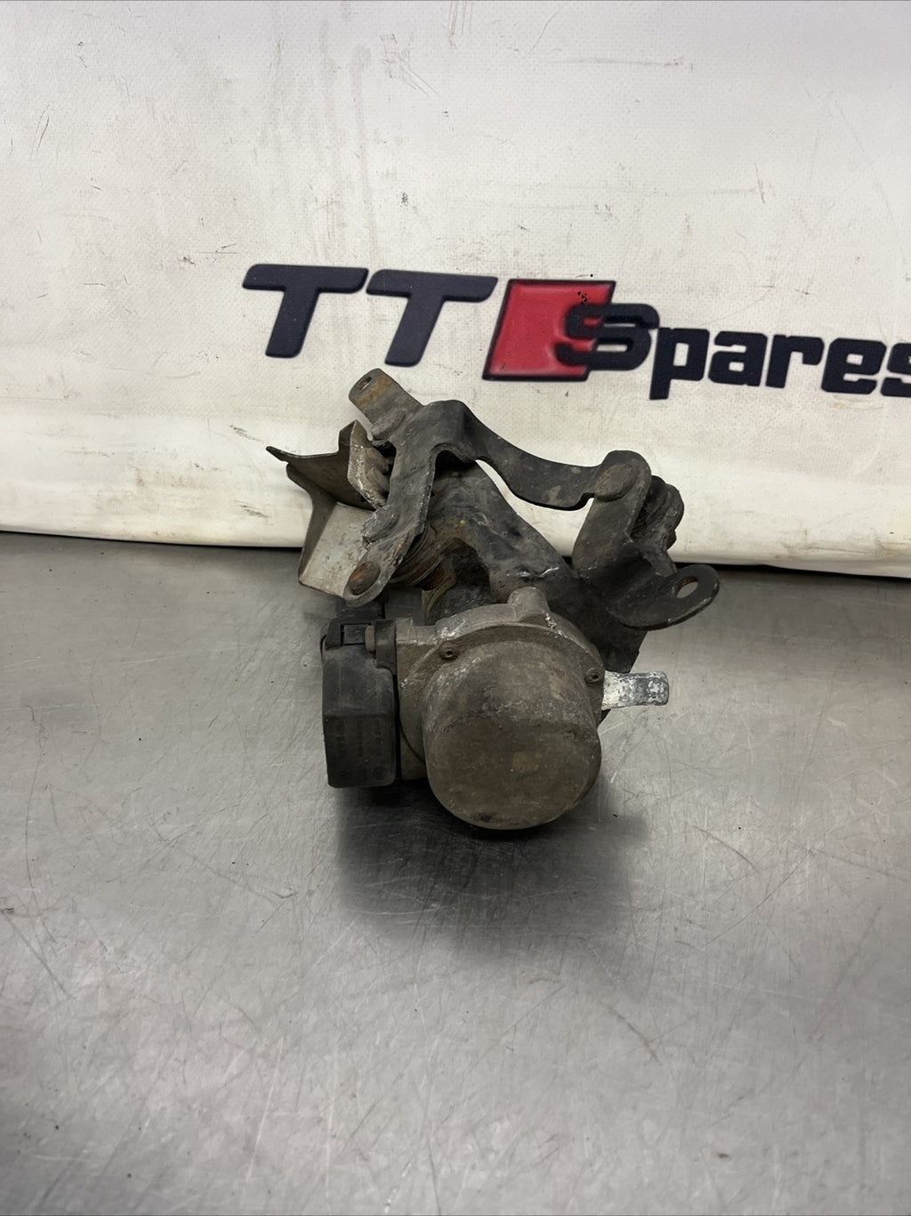 AUDI TT MK1 V6 3.2 BRAKE ASSIST VACUUM PUMP 1J0612181B 1J0 612 181B