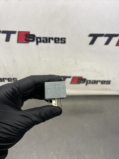 VW Audi Seat Skoda Multi use relay No 53  141951253B