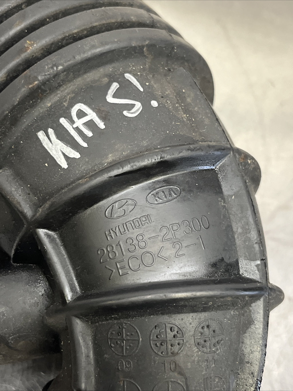 28138-2P300 2011 KIA SORENTO MK2 XM 2.2 DIESEL AIR INTAKE PIPE HOSE