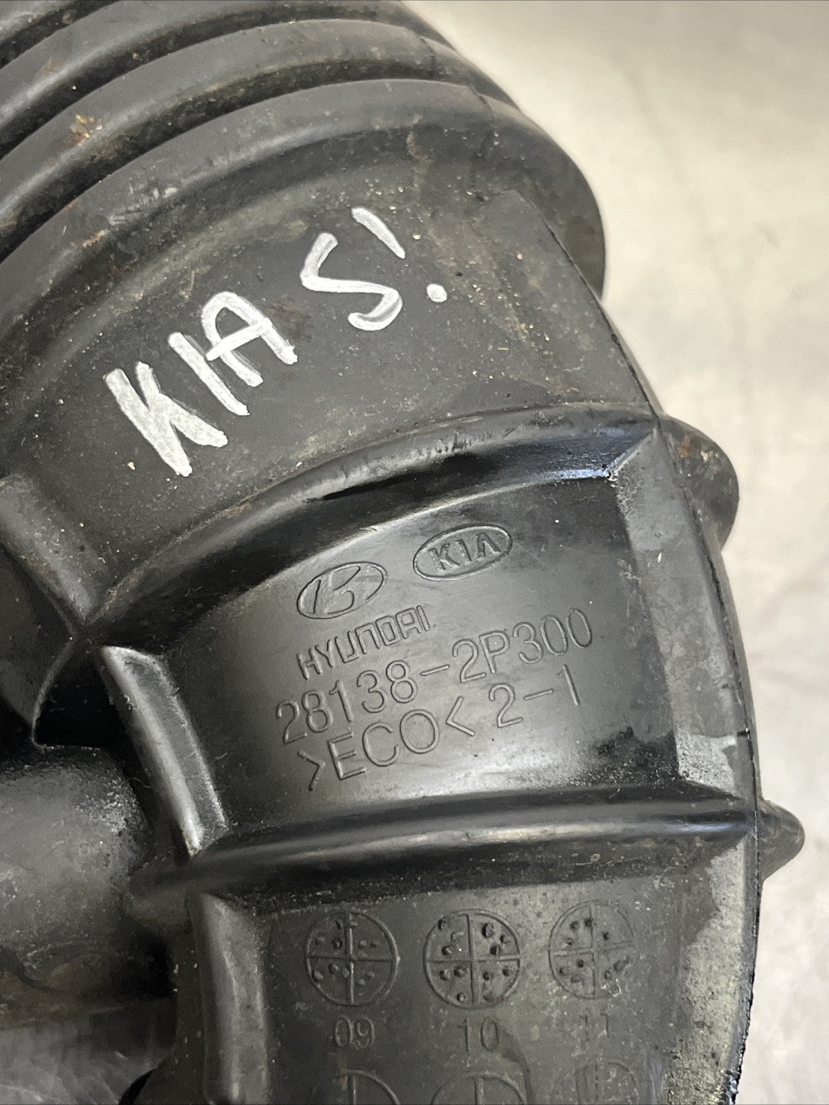 28138-2P300 2011 KIA SORENTO MK2 XM 2.2 DIESEL AIR INTAKE PIPE HOSE