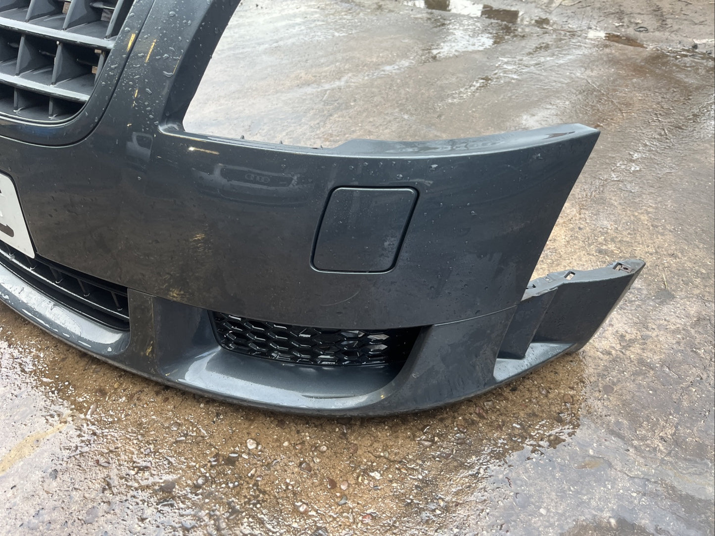 AUDI TT 8n mk1 3.2 V6 COMPLETE FRONT BUMPER + GRILLS WASHER JETS MAURITIUS BLUE