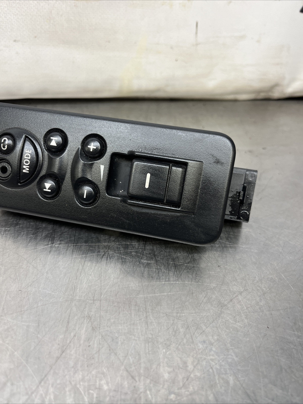 2007 LAND ROVER DISCOVERY 3 OFFSIDE RIGHT REAR WINDOW SWITCH YUD501080PVJ