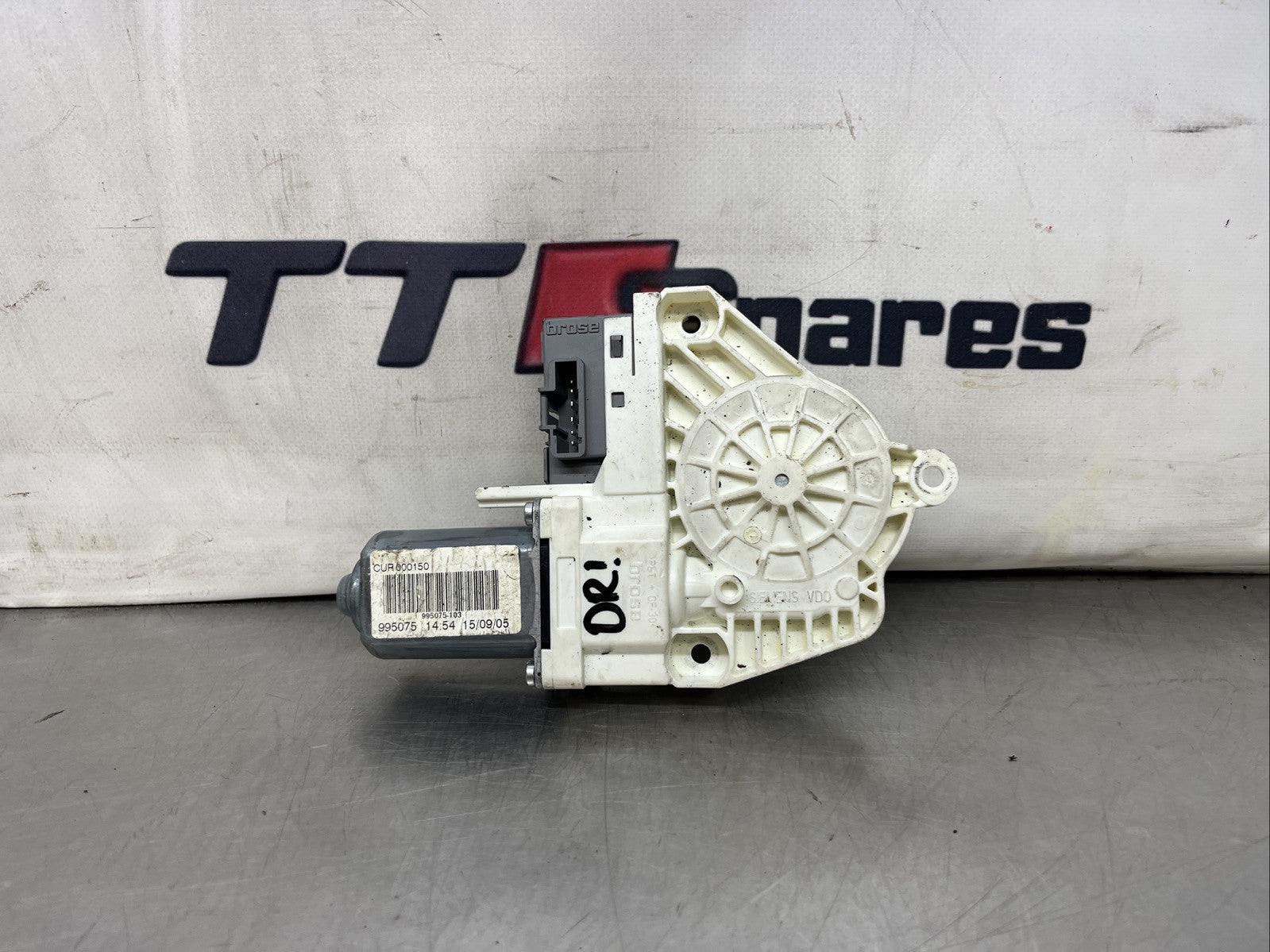 2006 LAND ROVER DISCOVERY 3 REAR DRIVER SIDE WINDOW MOTOR 995075