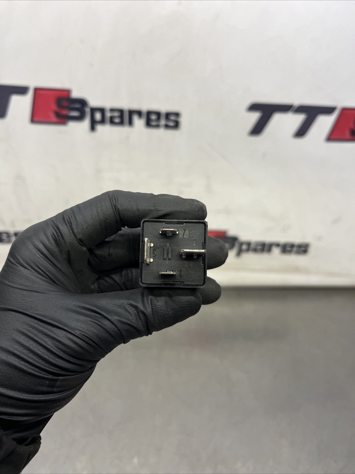 Audi TT Mk1 VW ECU & Fuel Pump 4-Pin Black Relay (No 100) 7M0951253A