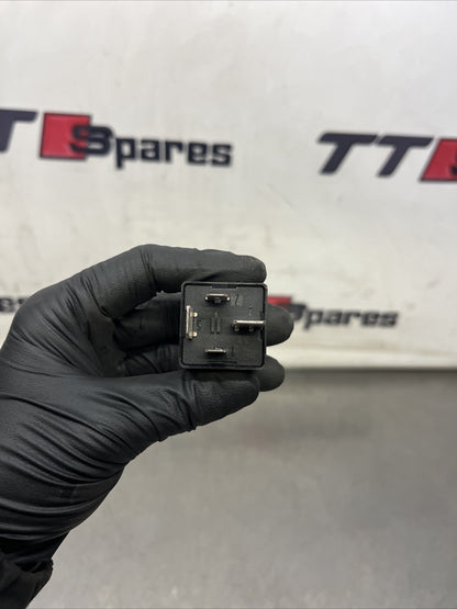 Audi TT Mk1 VW ECU & Fuel Pump 4-Pin Black Relay (No 100) 7M0951253A