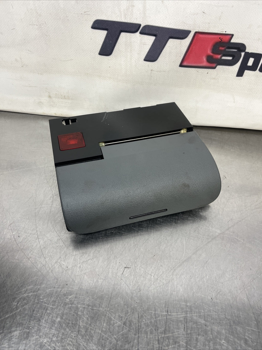 8N0857951 AUDI TT MK1 98-06 8N CENTRE CONSOLE ASHTRAY GREY 