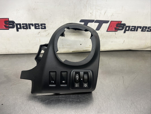 RENAULT TRAFIC DRIVER  AIRVENT SURROUND TRIM & HEADLIGHT UNIT 2015-2020 1406082X