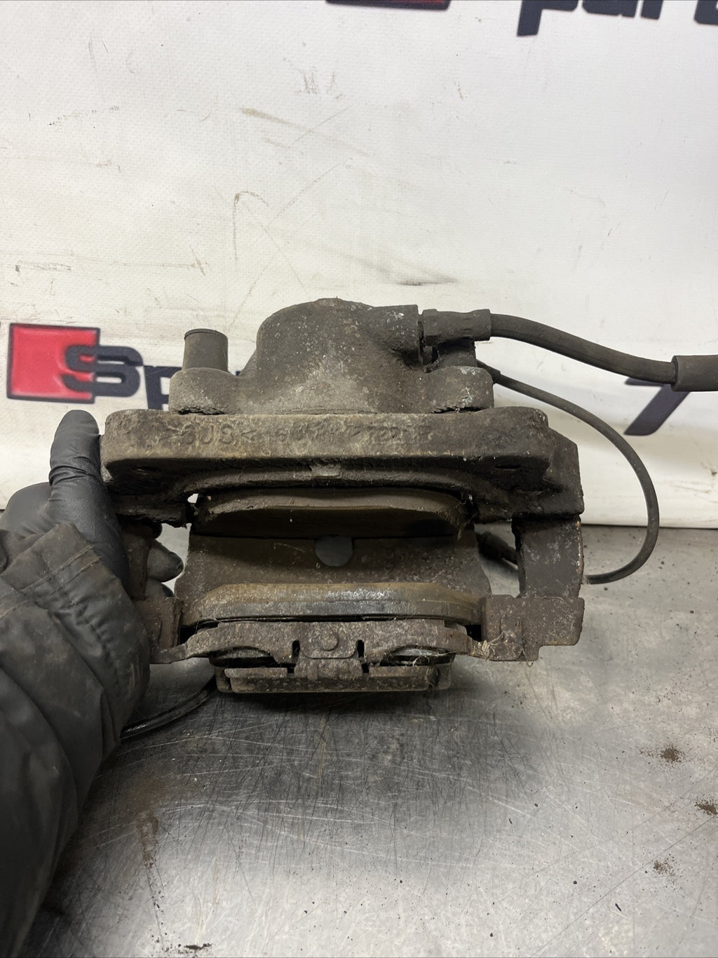 BMW X5 E70 Passenger  Front Left Brake Caliper 60/30 749 ATE